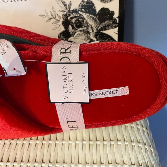 Victoria's Secret Red Slippers Size L (9/10) NWT - Picture 4 of 5